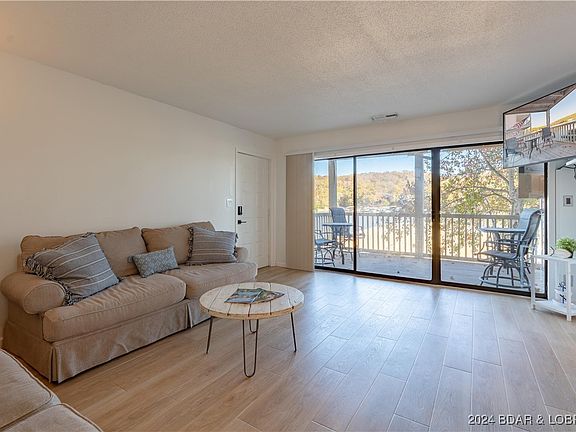 3rd image of 405 Barba Le Ln Unit 1A