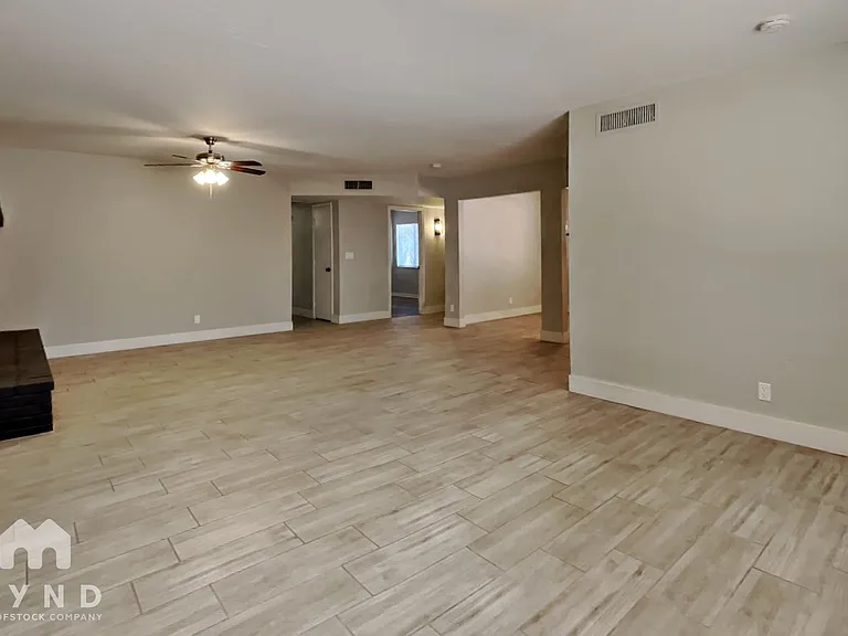 4561 W Boca Raton Rd — Photo 4