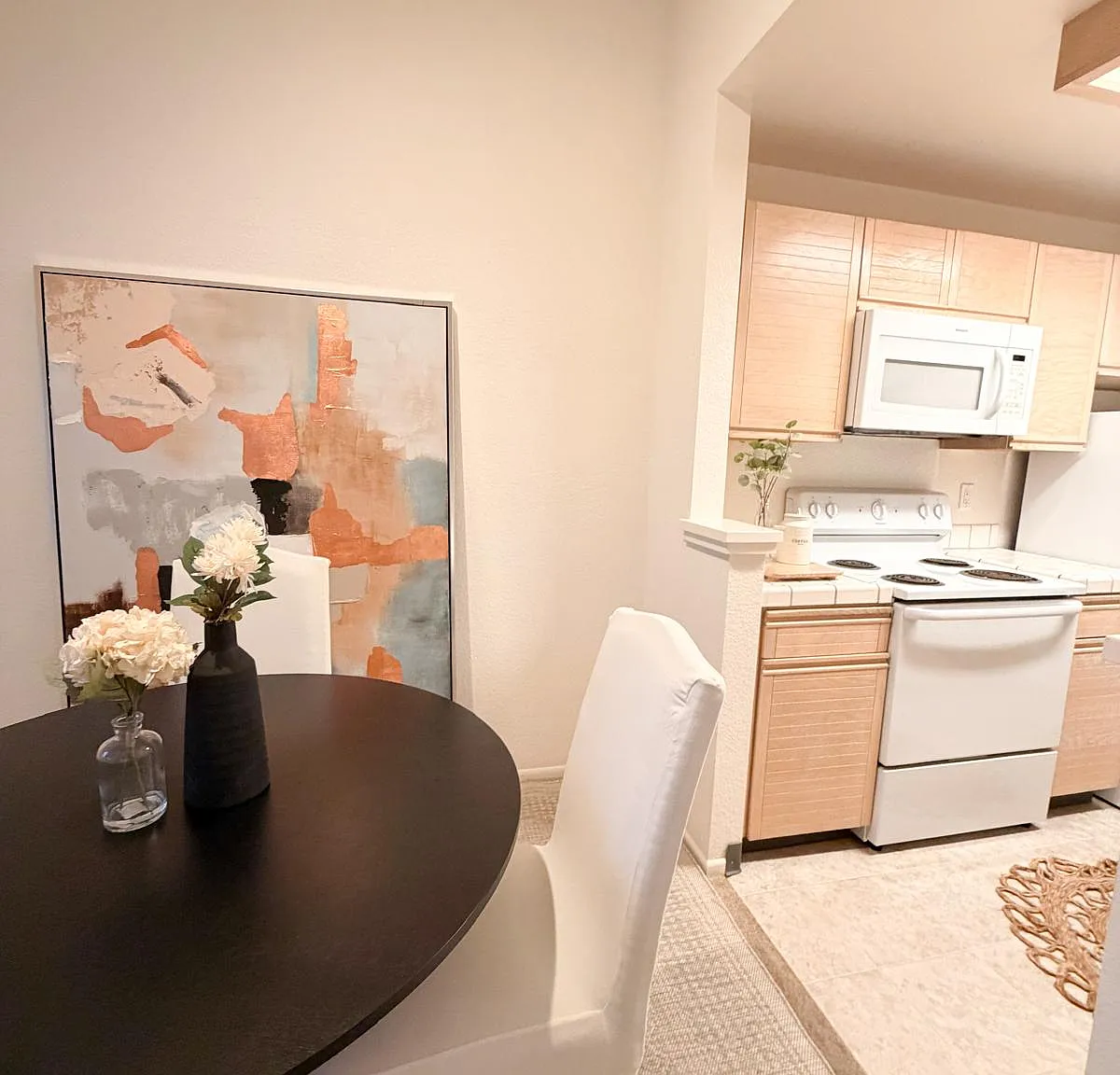 1 bed, 790 sqft, $3,300 — Photo 4