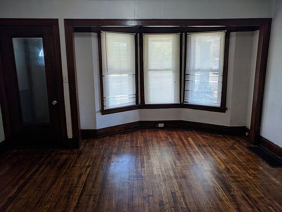 3rd image of 11228 Ashbury Ave