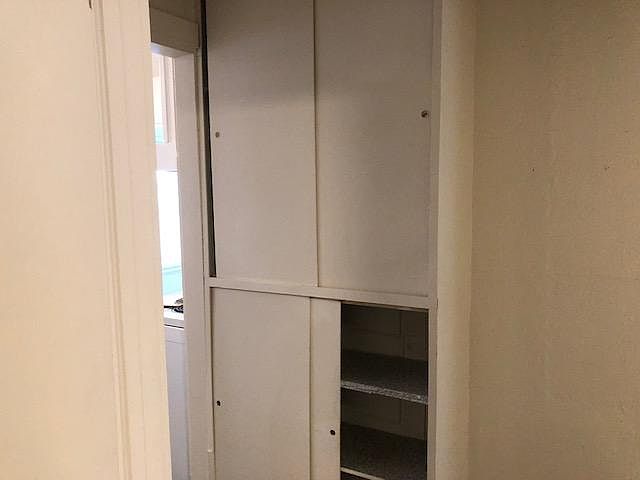 1st image of 615 W Mead Ave