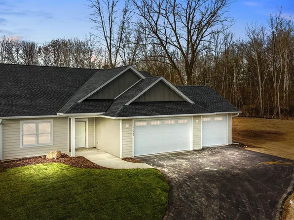 11882 302nd St, Chisago City, MN 55013