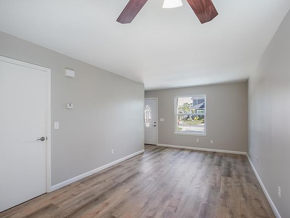 3rd image of 617 7th Ave S