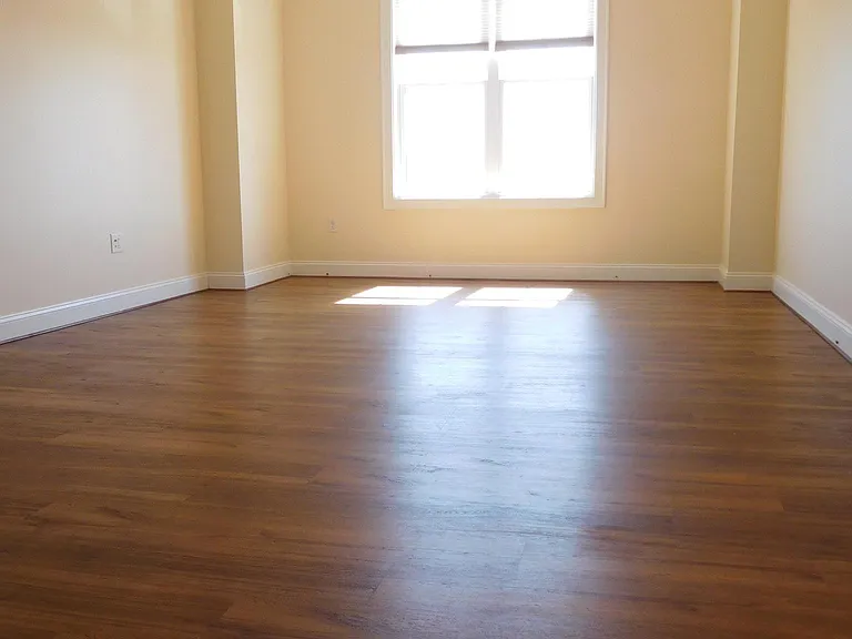 315 Broadway — Photo 45