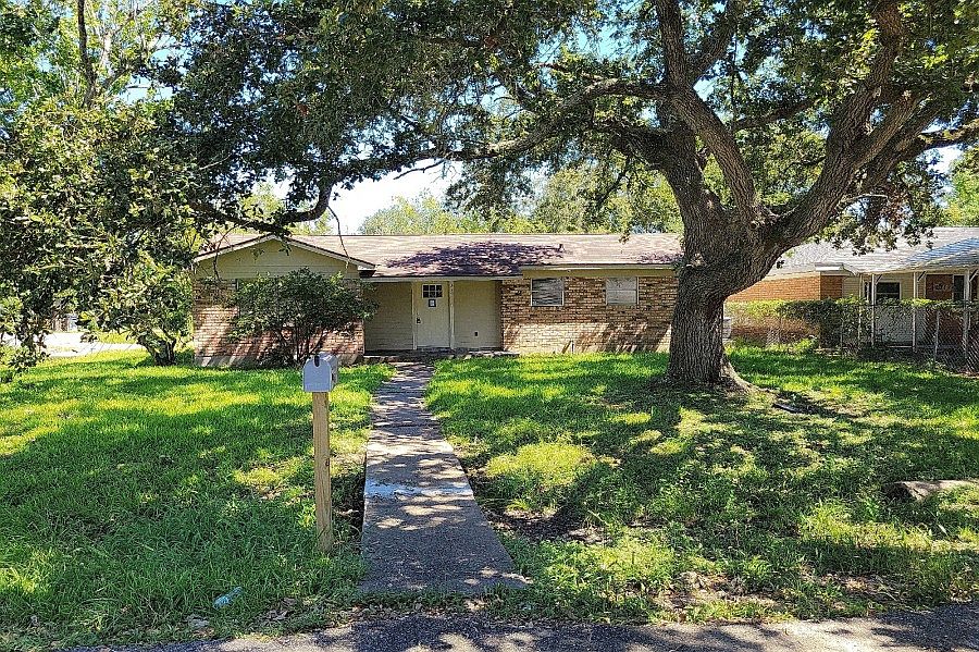 1st image of 1319 Lyric Ln