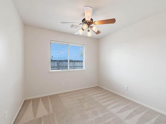 3rd image of 3410 Dorsey Ln