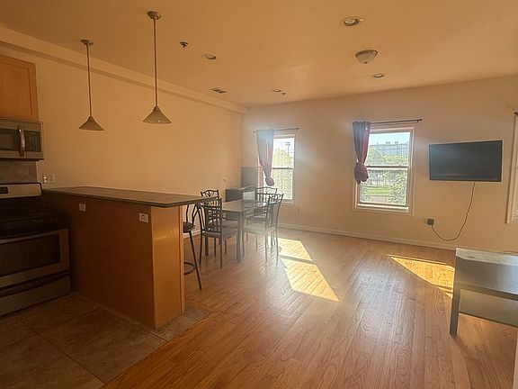 2nd image of 543 Central Ave APT 3