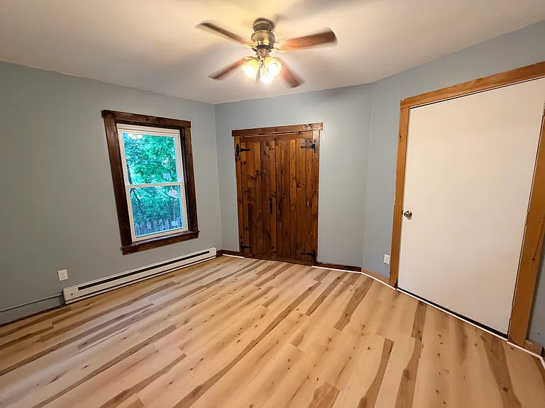 16 Oriole St #1B — Photo 6
