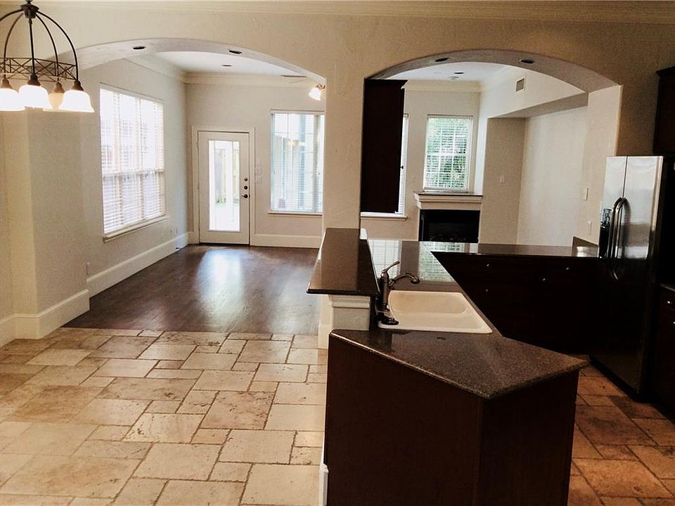 2nd image of 3425 Asbury St