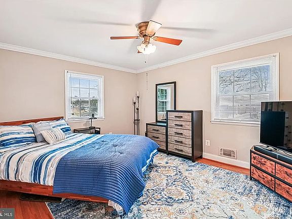 5th image of 6246 Woodland Rd