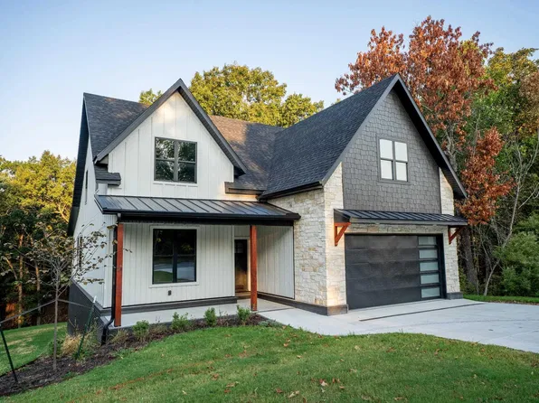 2453 N Double Springs Rd, Fayetteville, AR 72704