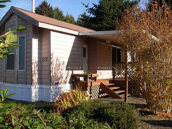 3rd image of 532 SE Reef Ave