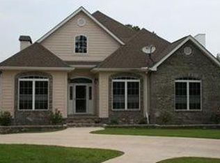 1217 Iola Rd, Ocean Springs, MS 39564