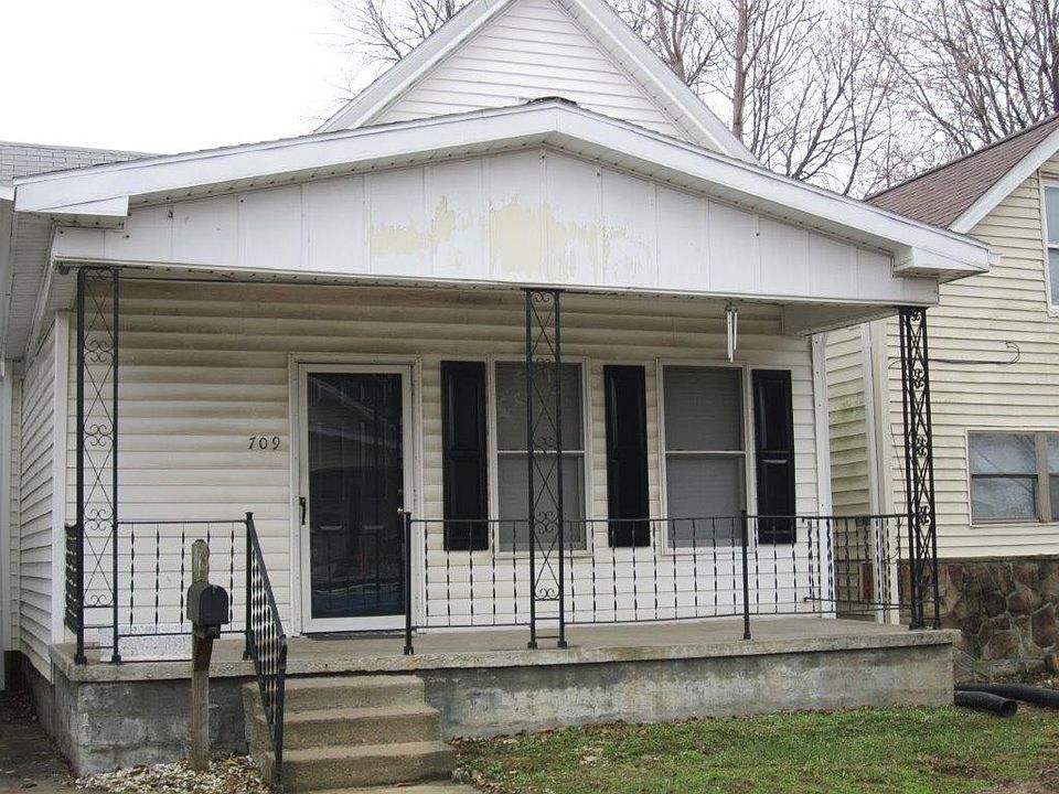 1st image of 709 E Delaware St