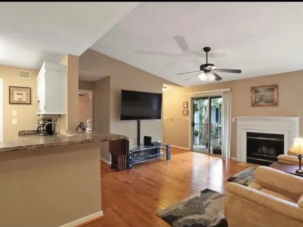 642 Granville Ct Room 2, Atlanta, GA 30328