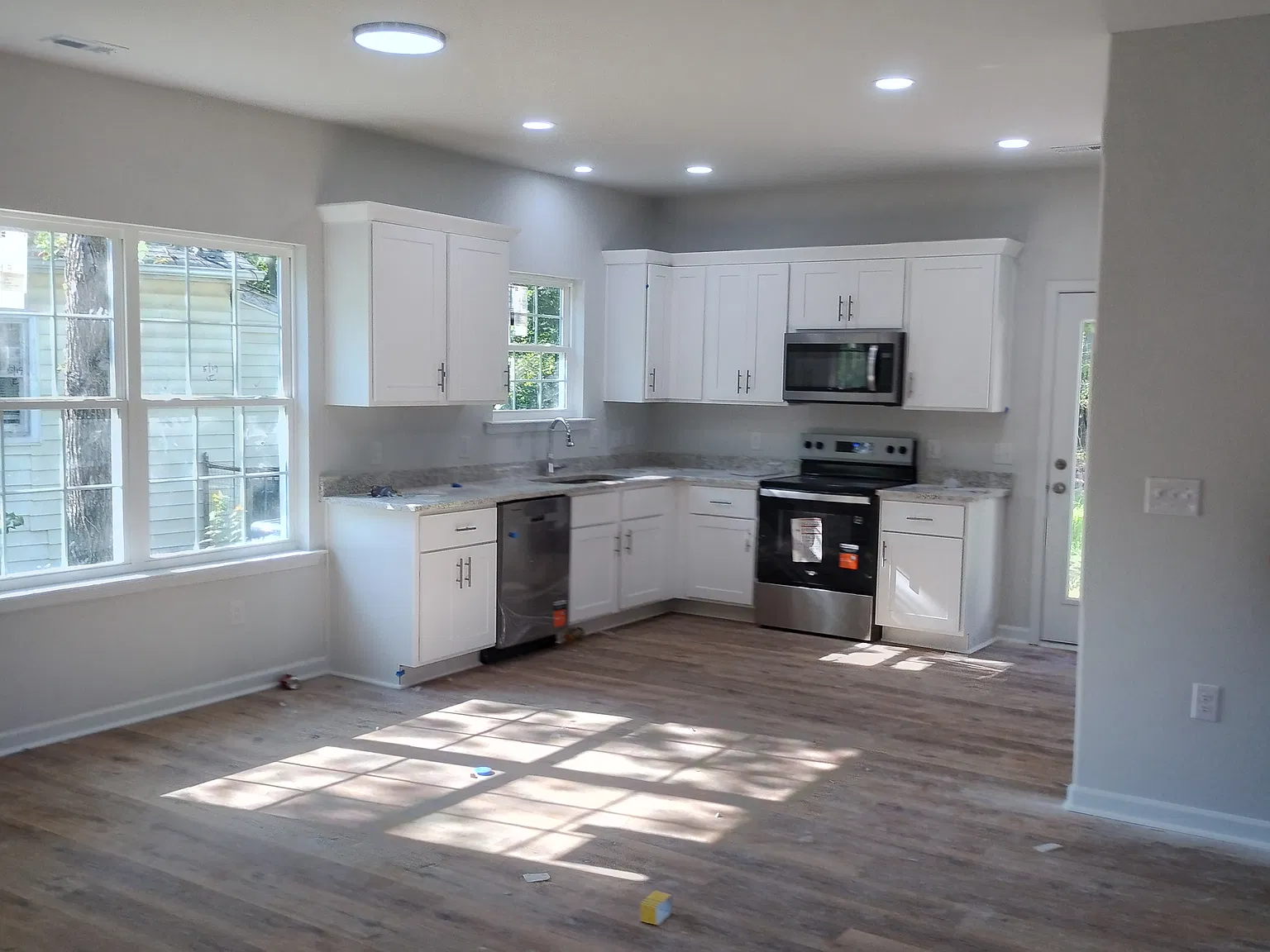 1 bed, 1290 sqft, $700 — Photo 2