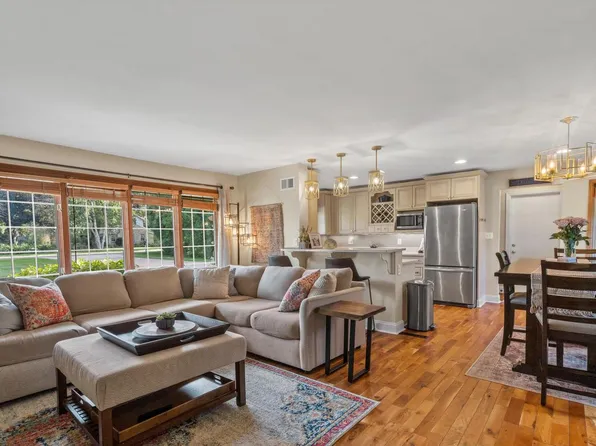 13525 Adelaide LANE, Brookfield, WI 53005