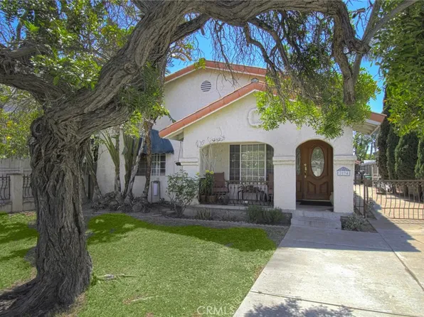2094 Orange Ave, Costa Mesa, CA 92627