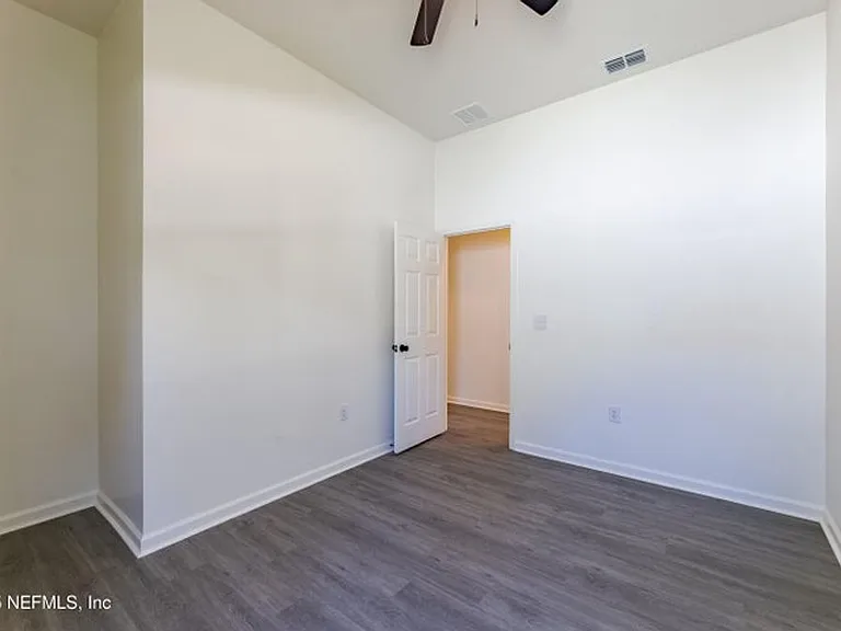 8123 Siskin Ave — Photo 11