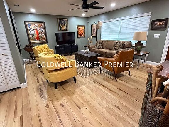 3rd image of 1007 Conrad Dr