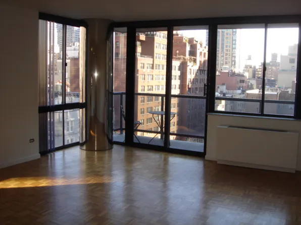 255 East 49th Street 10B image 3 of 10