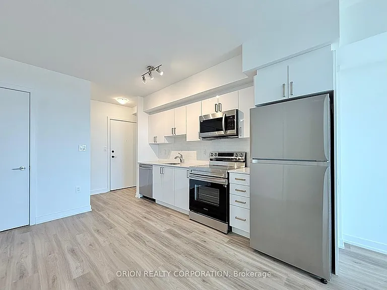 556 Marlee Ave #614 — Photo 6