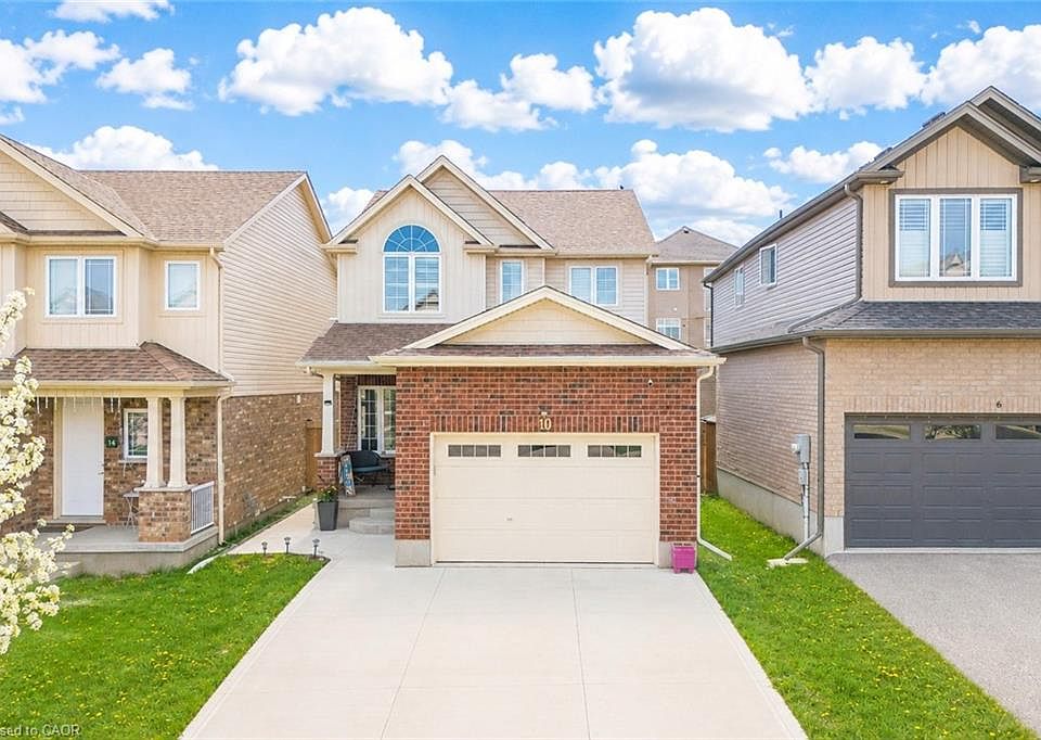 1st image of 10 Sandybay Ave