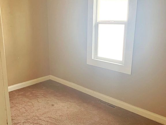 5th image of 4017A S Yakima Ave