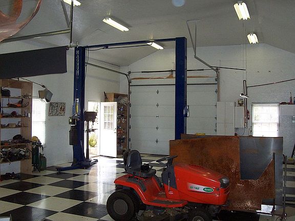 Car Lift in Detached Garage
