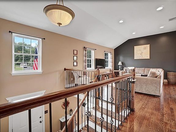 3rd image of 164 Highland Ave