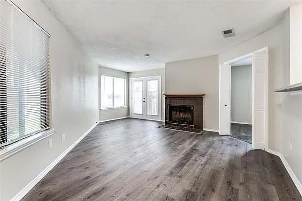 2300 Balsam Dr #G110 — Photo 5