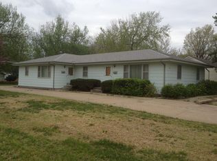 2027 SW Wayne Ave APT B, Topeka, KS 66604