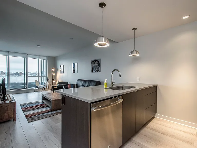 49 Kings Wharf Pl — Photo 14