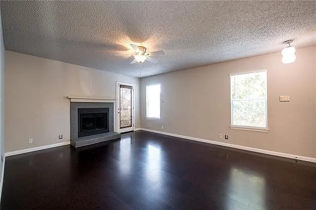 4902 Duval Rd — Photo 6