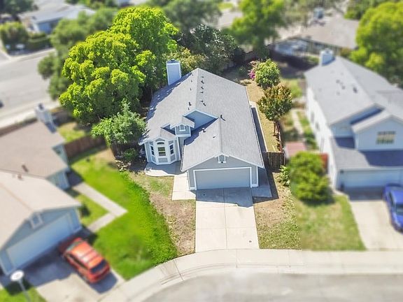 5th image of 7673 Bluebrook Way