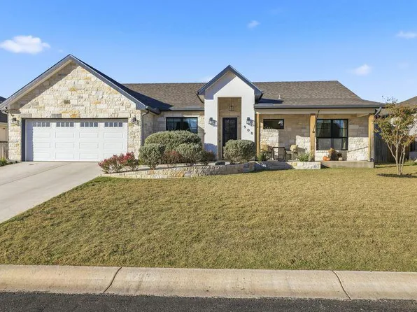 908 Smokey Oak Dr, Fredericksburg, TX 78624