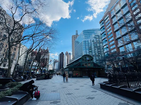201 West 74th Street 7G image 23 of 23