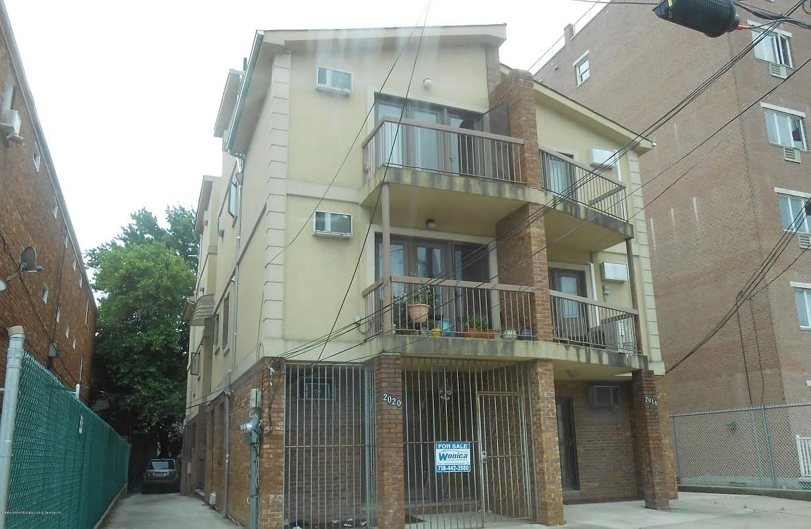 2020 Jerome Ave #1B photo 1