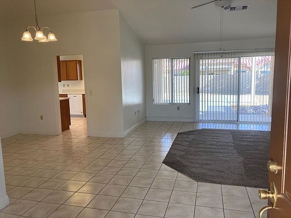 5th image of 8500 Lynhurst Dr