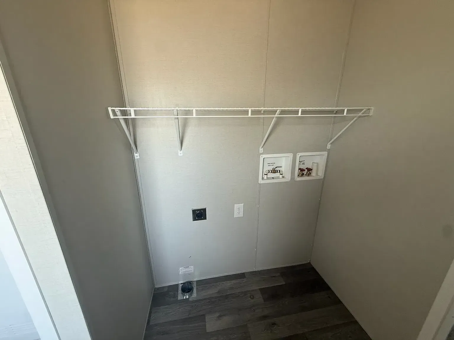 J10 Meadows Ct — Photo 3