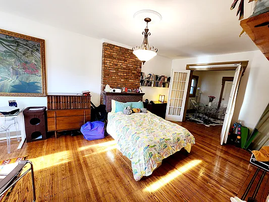 Rented by Brooklyn Property Group LLC | media 35
