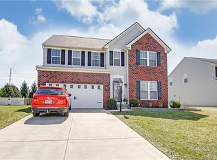 1943 Spring Ridge Dr, Xenia, OH 45385