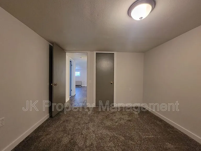 2027 Smelter Ave NE #6 — Photo 14