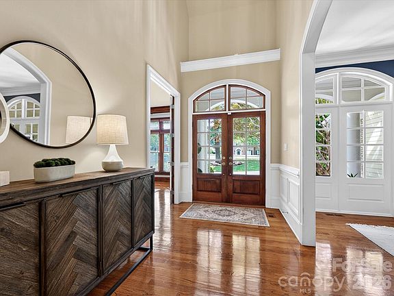 4th image of 7510 Seton House Ln