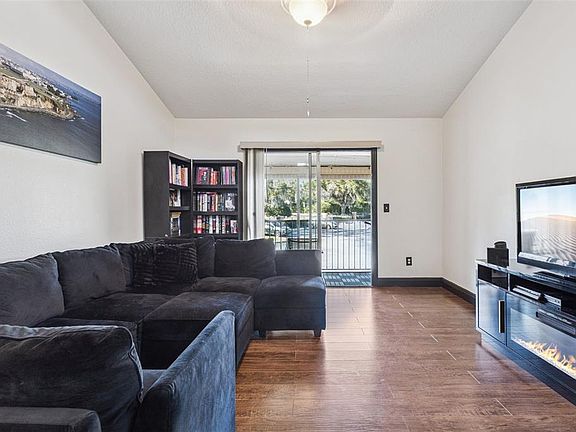 5th image of 145 N PEARL LAKE CSWY #208
