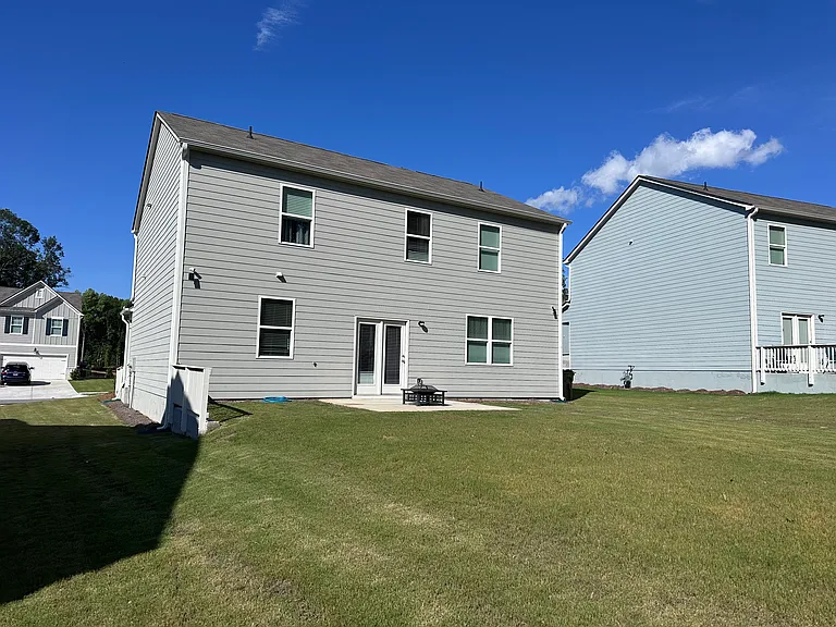 19 Manor Way — Photo 7