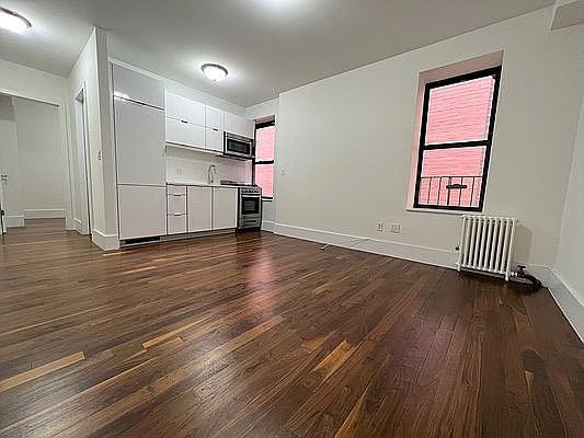 1st image of 455 Hudson St #65
