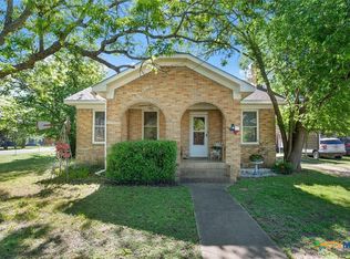 215 Taylor Rd, Elgin, TX 78621