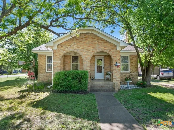 215 Taylor Rd, Elgin, TX 78621