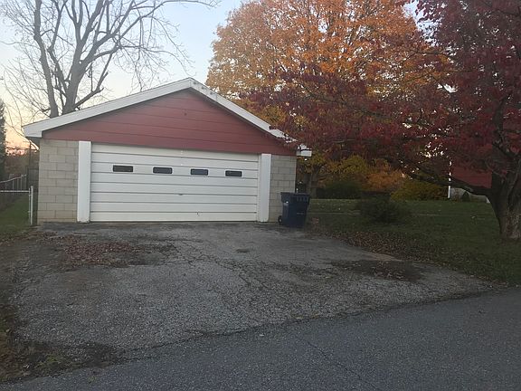 2 car detached garage